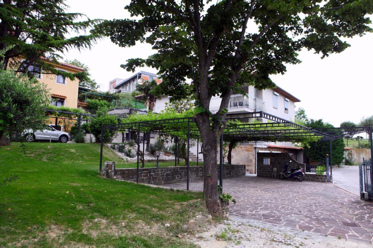 Villa Uma Izola Luaran gambar
